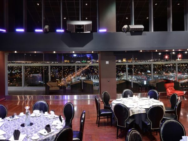One Six Sky Lounge — 16th-Floor Strip Views, Las Vegas — gigapixel virtual tour preview